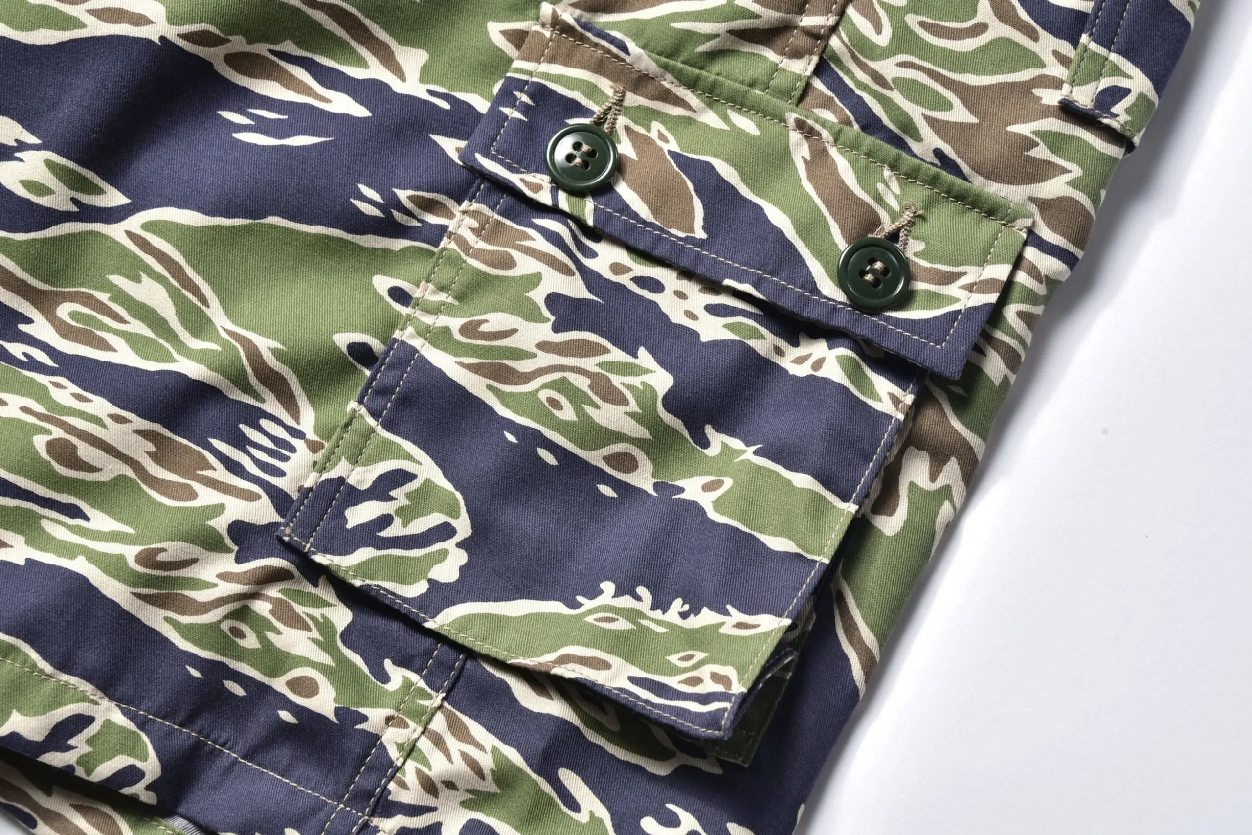Shorts-The Real McCoy's Tiger Camouflage Civilian Shorts / Late War 160 Green